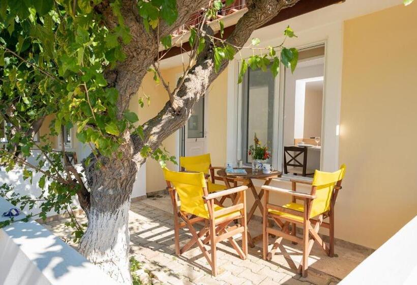 استودیوی استاندارد, Lorenzo House Apartments