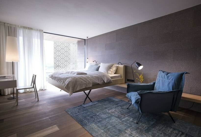 컴포트 스위트, Muchele