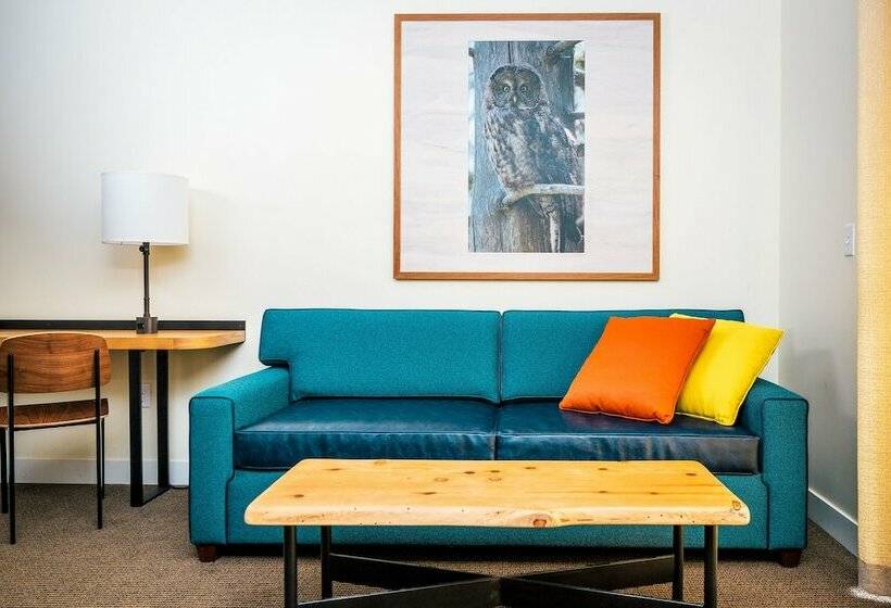 デラックススイート, Rush Creek Lodge At Yosemite