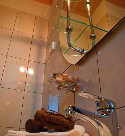 חדר משפחתי צדדי נוף לים, Iliovasilema