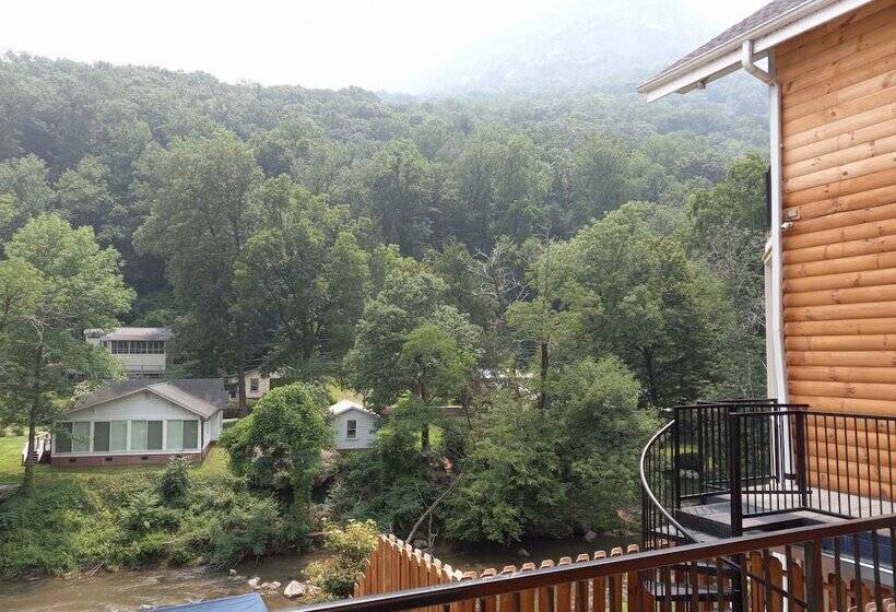 غرفة ديلوكس, The Carter Lodge On The River