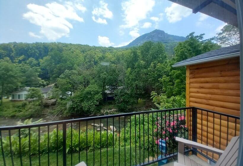 غرفة ديلوكس, The Carter Lodge On The River