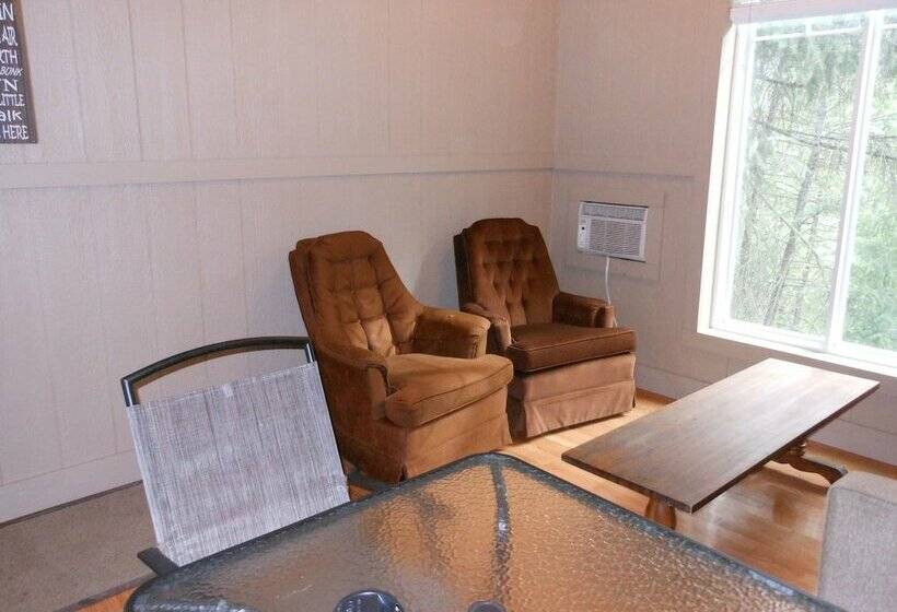 Хижина, Mountain Park Resort Cabin, Rv & Campground