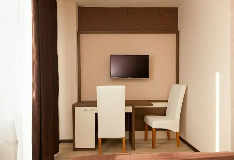 Superior-huone Puutarhanäkymä, Guesthouse Villa Plitvička