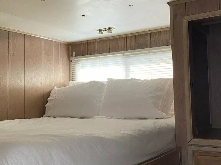 ４ベッドルームハウス, Mangrove Marina And Resort Aqualodge Houseboats
