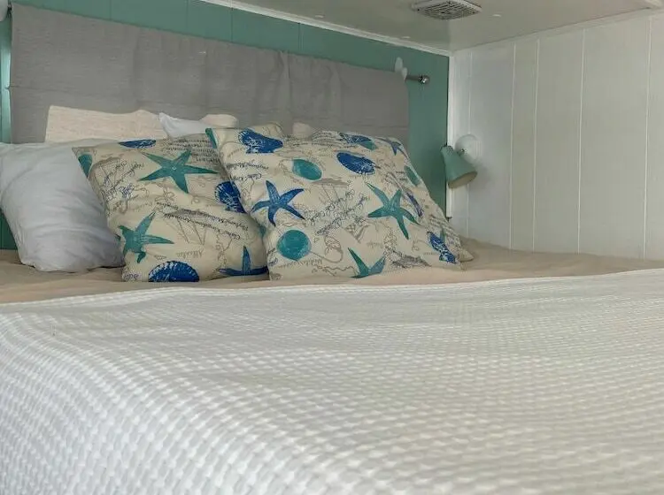 ４ベッドルームハウス, Mangrove Marina And Resort Aqualodge Houseboats
