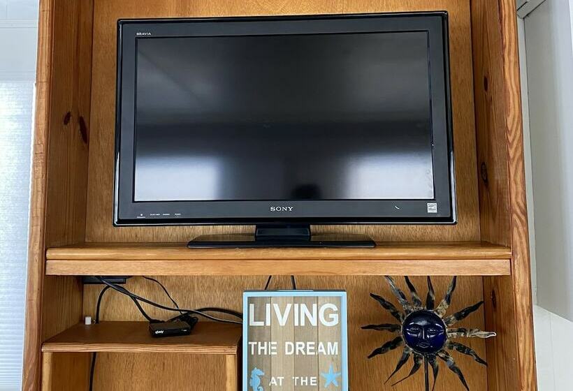 منزل 4 غرف نوم, Mangrove Marina And Resort Aqualodge Houseboats