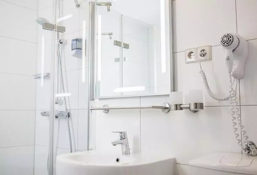 Huoneisto 1 Makuuhuone, City Hotel Heilbronn