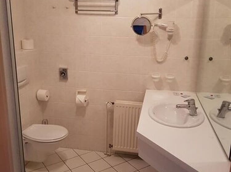 スタンダードルーム, Desperados