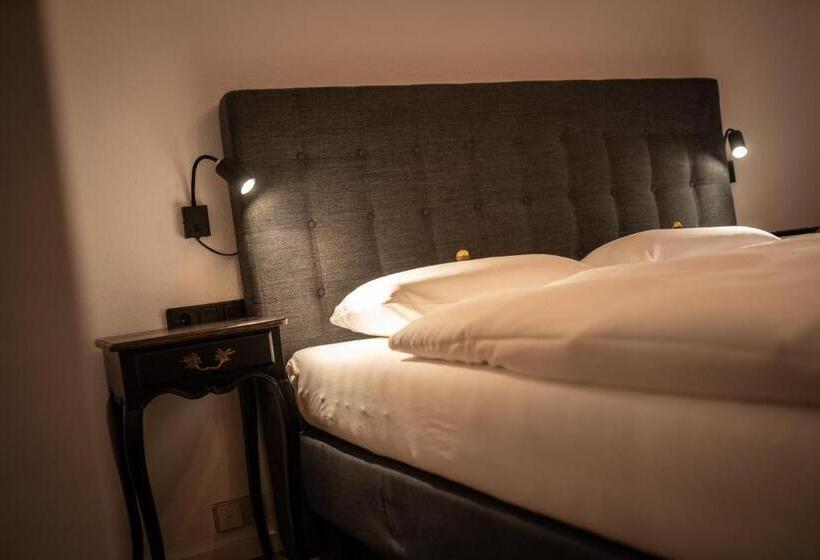 带阳台的豪华间, Engel 16