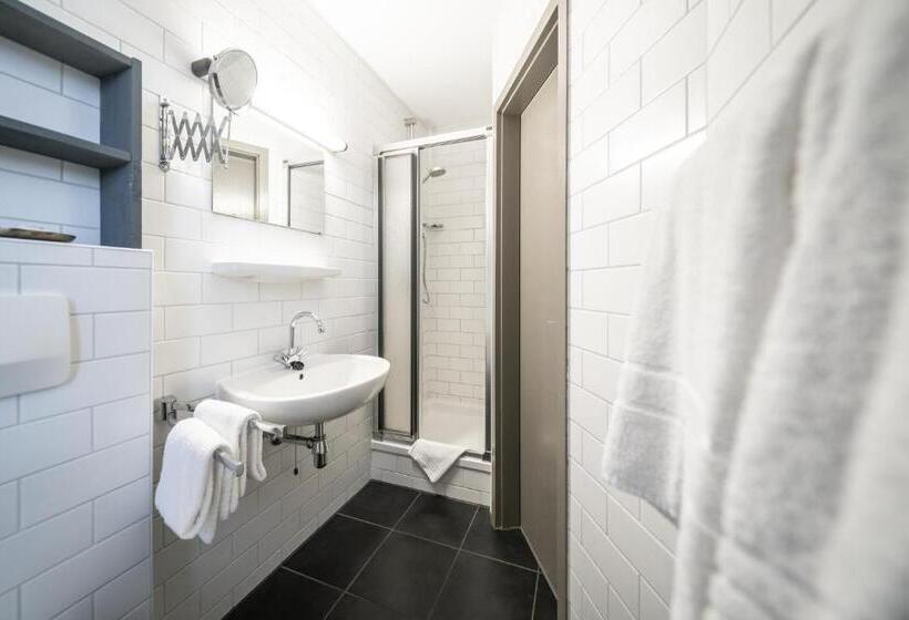 豪华房间, Engel 16