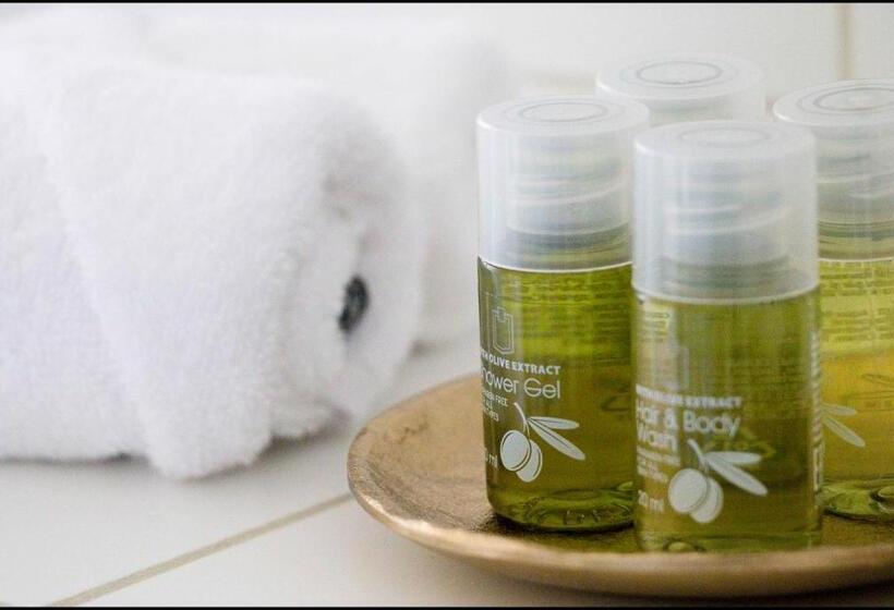 豪华房间, Engel 16