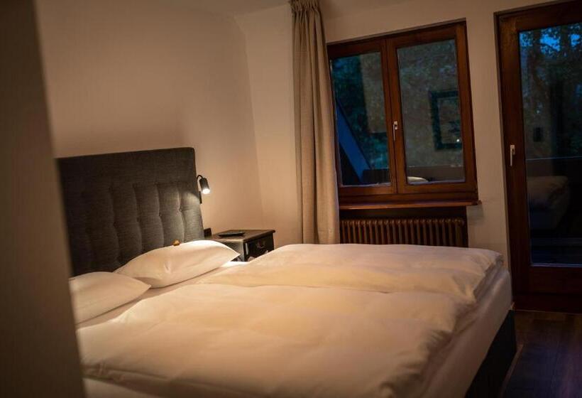 带阳台的豪华间, Engel 16