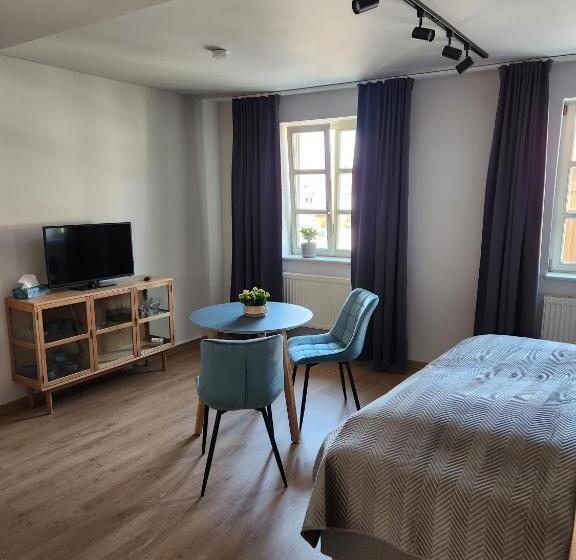 디럭스 스튜디오, Gasthof Zur Post