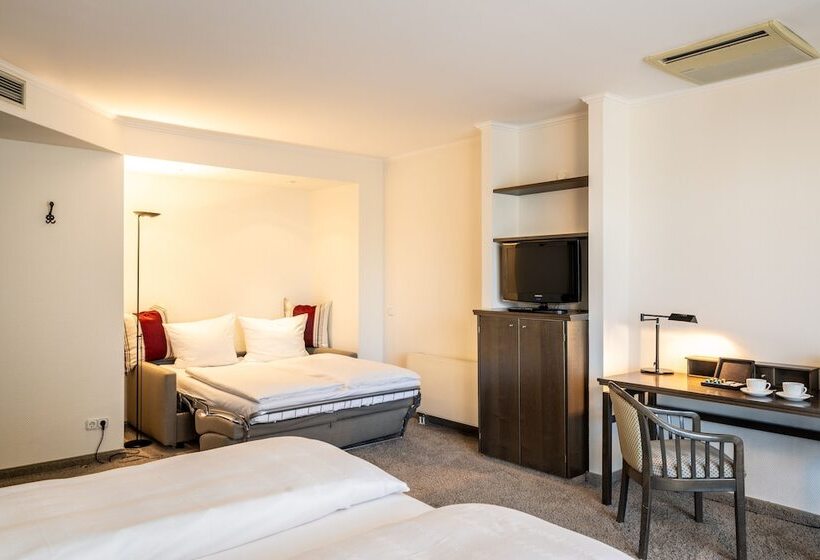 Семейный Номер, Herzogspark