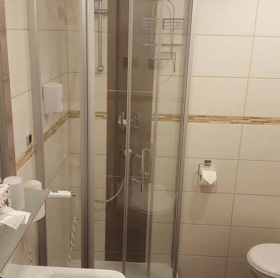 חדר סטנדרט לשלושה, Landgasthof Baumhof Tenne