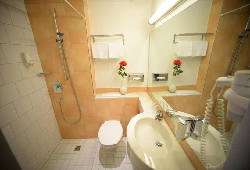 Номер Стандарт Индивидуальный, L'escala