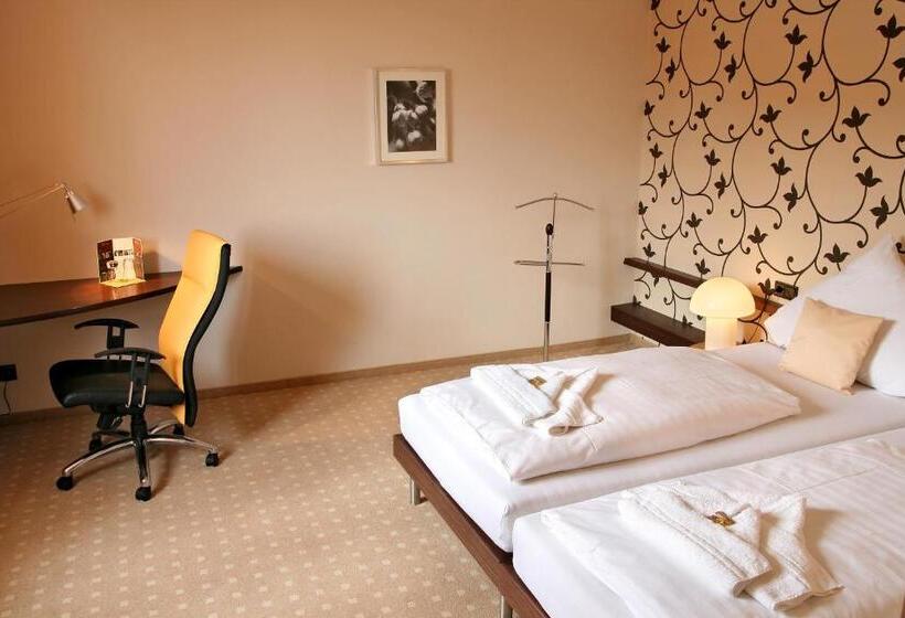 Номер Superior, L'escala