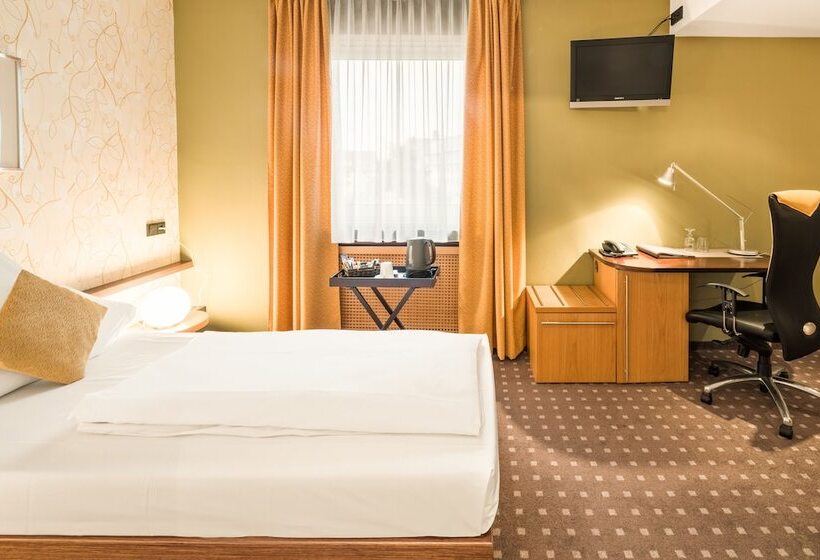 Номер Стандарт, L'escala