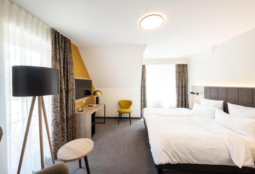 Номер Стандарт, Rheinischer Hof