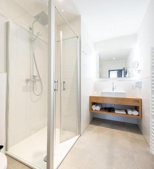 Номер Стандарт, Rheinischer Hof