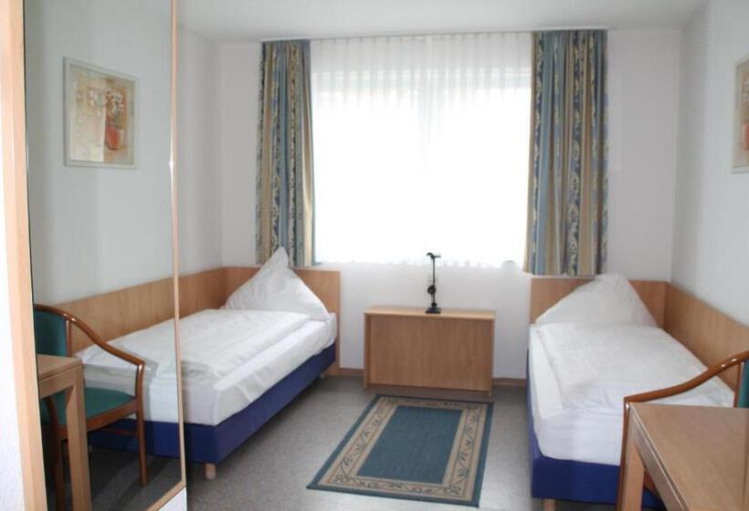 غرفة قياسية, Riesenjunior Hanau By Trip Inn