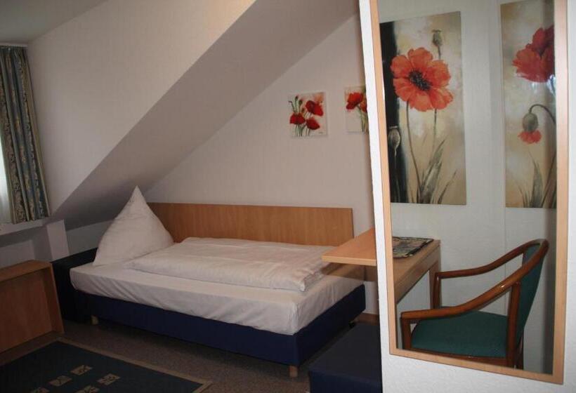 غرفة قياسية فردية, Riesenjunior Hanau By Trip Inn