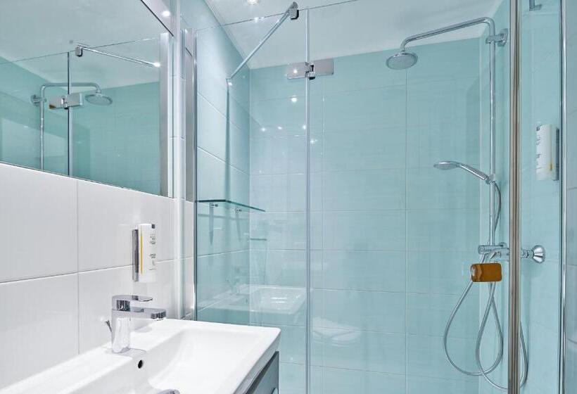 标准单人间, St. Georg Garni