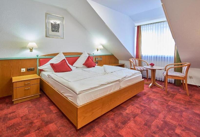 标准间, St. Georg Garni