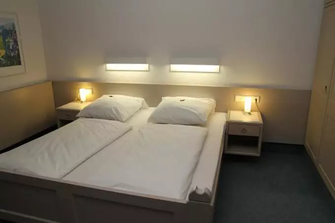 اتاق استاندارد, Und Gasthof Zur Laute