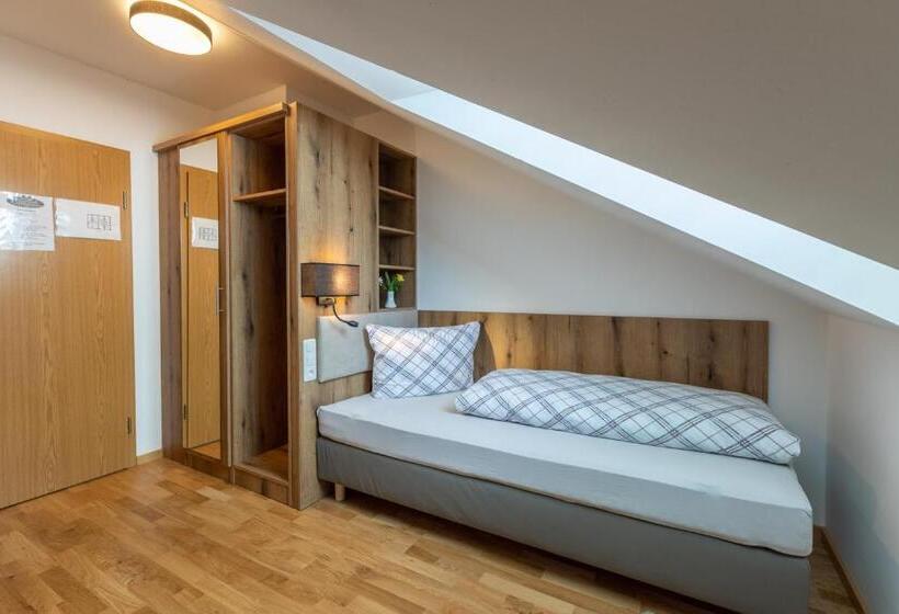 标准单人间, Zur Triftsperre