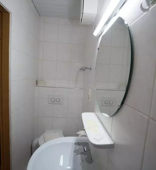 اتاق استاندارد, Zur Triftsperre