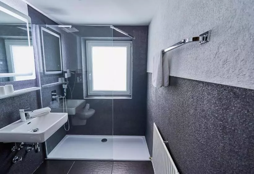 اتاق سوپریور, Landhotel Krone