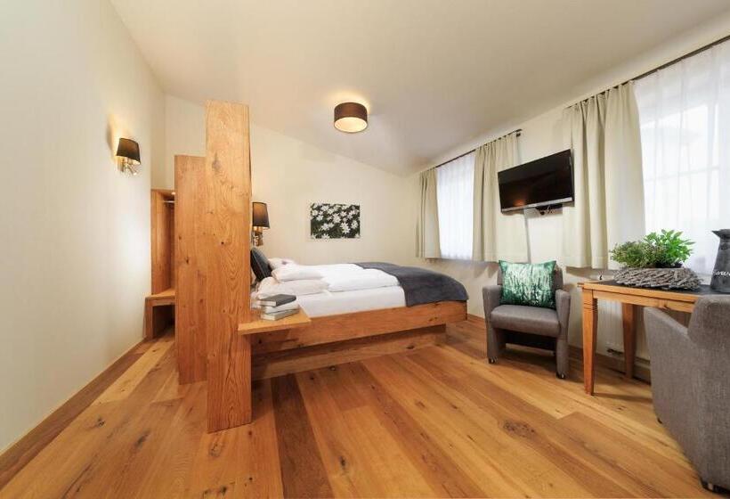 Полулюкс Вид на Горы, Natur Landhaus Krone