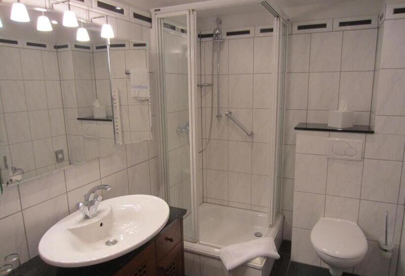 غرفة كومفورت مطلة علي البحر, Strandhotel Wietjes