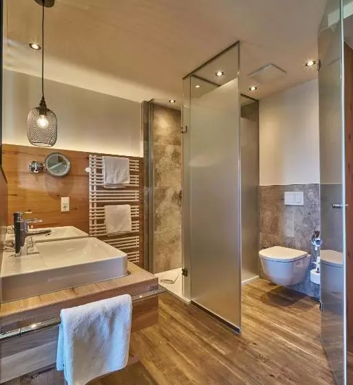 バルコニー付きデラックスルーム, Wellnesshotel Zum Koch