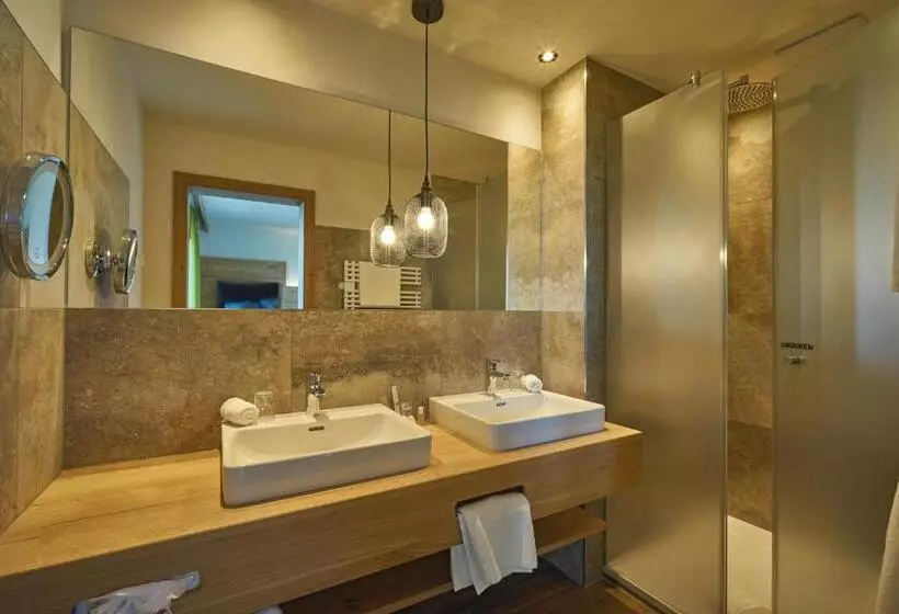 キングサイズベッドのデラックスルーム, Wellnesshotel Zum Koch