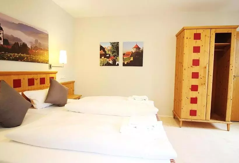 اتاق لوکس خانوادگی, Aparthotel Alte Schmiede Dettelbach