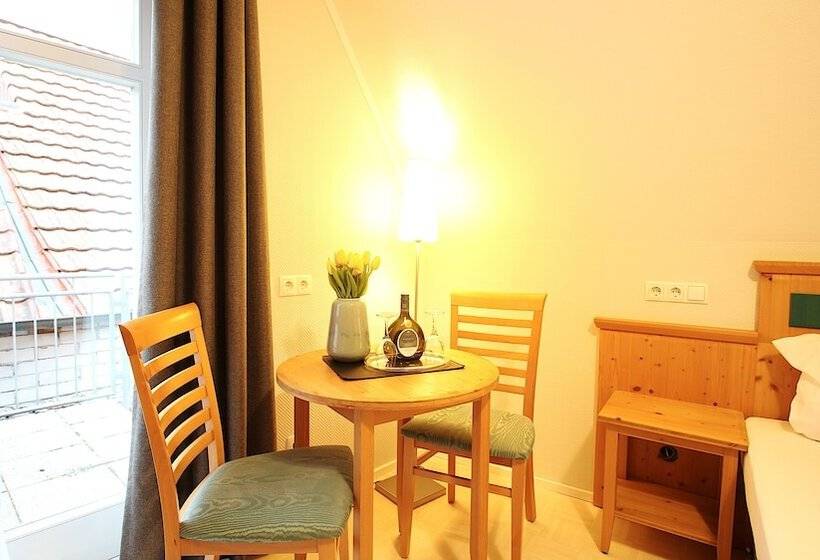 Номер Стандарт с Балконом, Aparthotel Alte Schmiede Dettelbach