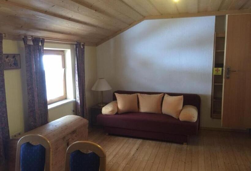 带1个卧室的带阳台的公寓, Landhaus Am Forst