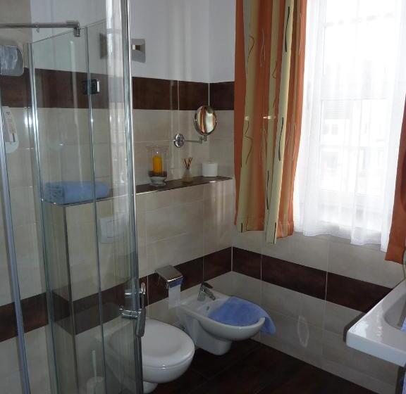 비즈니스룸, Alte Post