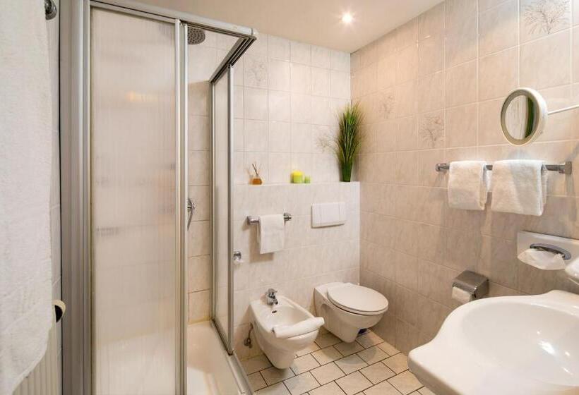 비즈니스룸, Alte Post