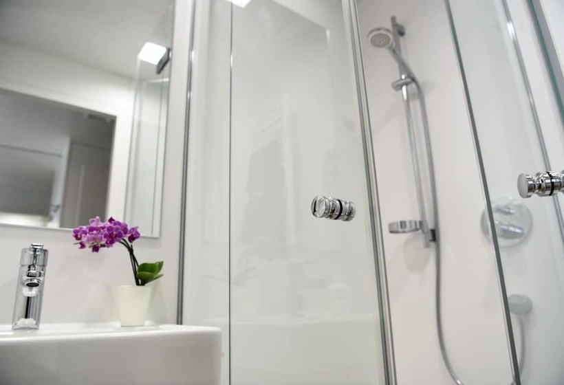 غرفة قياسية فردية, Am Alten Park