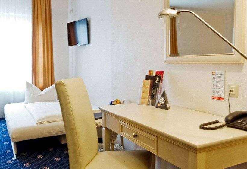 חדר סטנדרט לארבעה, Arthotel Ana Petite