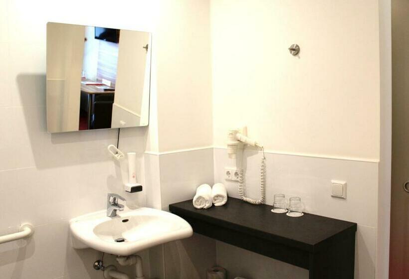 Номер Стандарт Индивидуальный, Come In