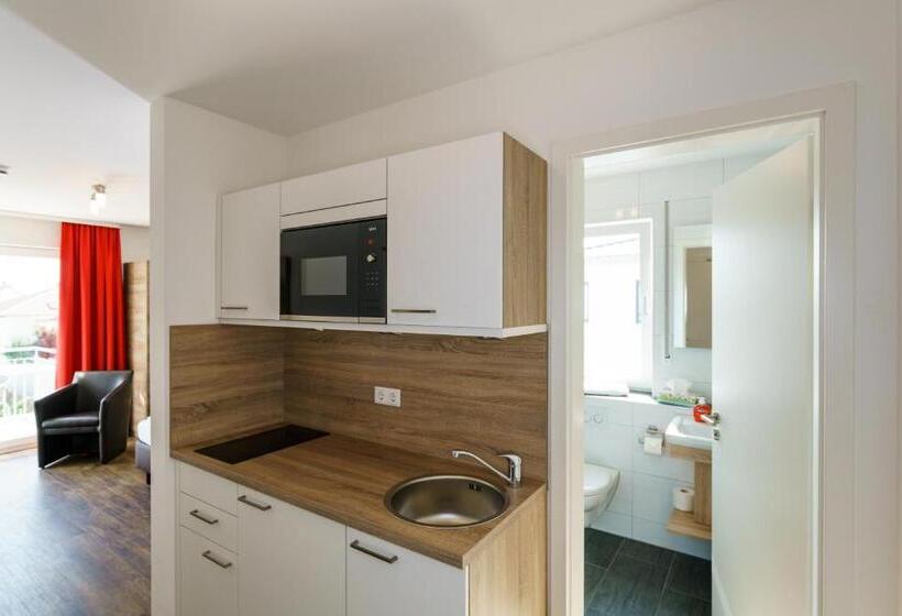 Апартаменты 1 Спальня, Come In