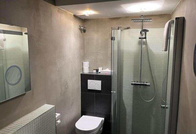 Семейный Номер Вид на Сад, Das Bergschlösschen