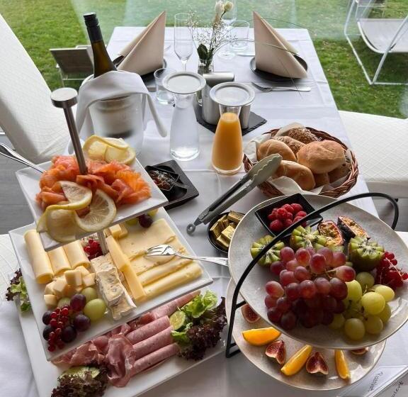 Номер Стандарт, Das Bergschlösschen