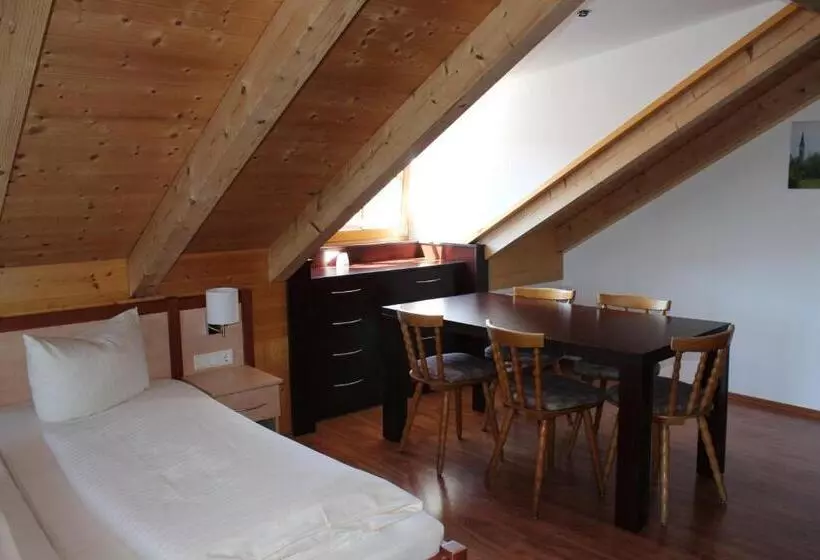 سوییت خانوادگی, Gasthof Kramerwirt