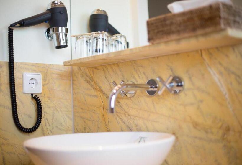 스탠다드 테라스 룸, Heiligenstein